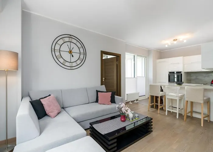 Towarowa By Renters Poznan